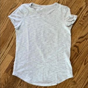 Lululemon love tee crew SZ 4 EUC